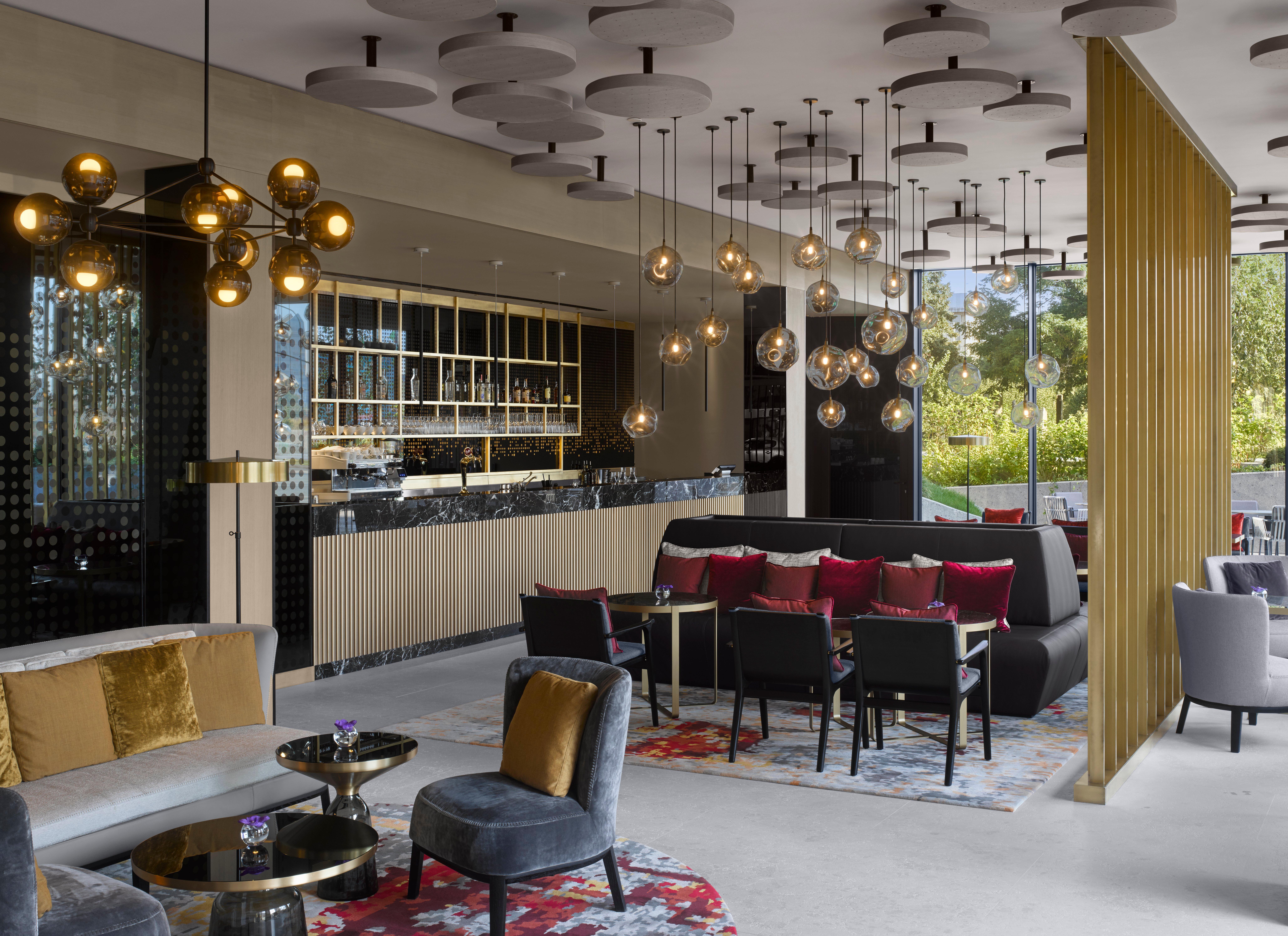 Intercontinental - Ljubljana By Ihg Hotel Exterior foto The Lounge at London Heathrow Airport