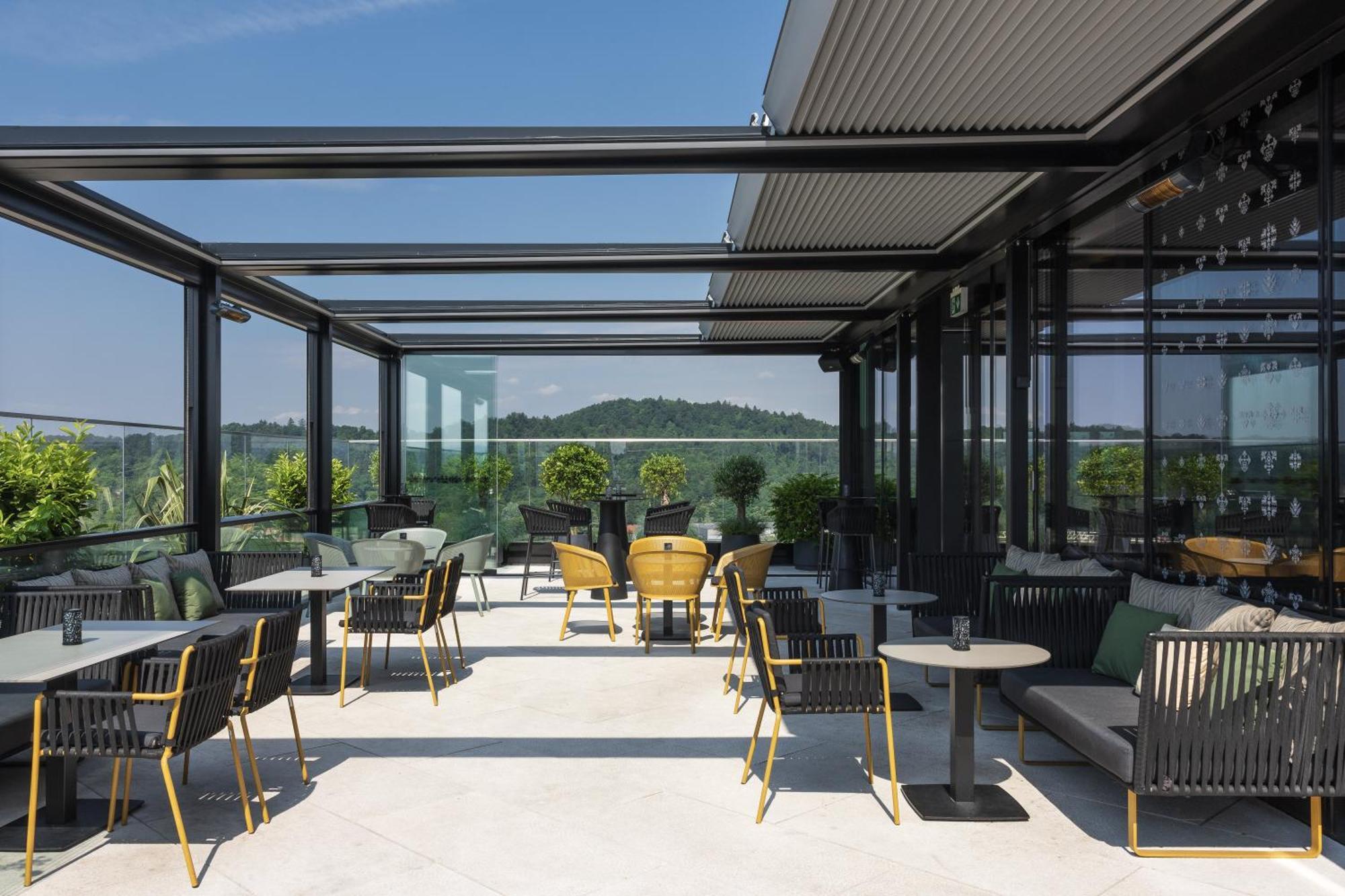 Intercontinental - Ljubljana By Ihg Hotel Exterior foto The Sky Bar