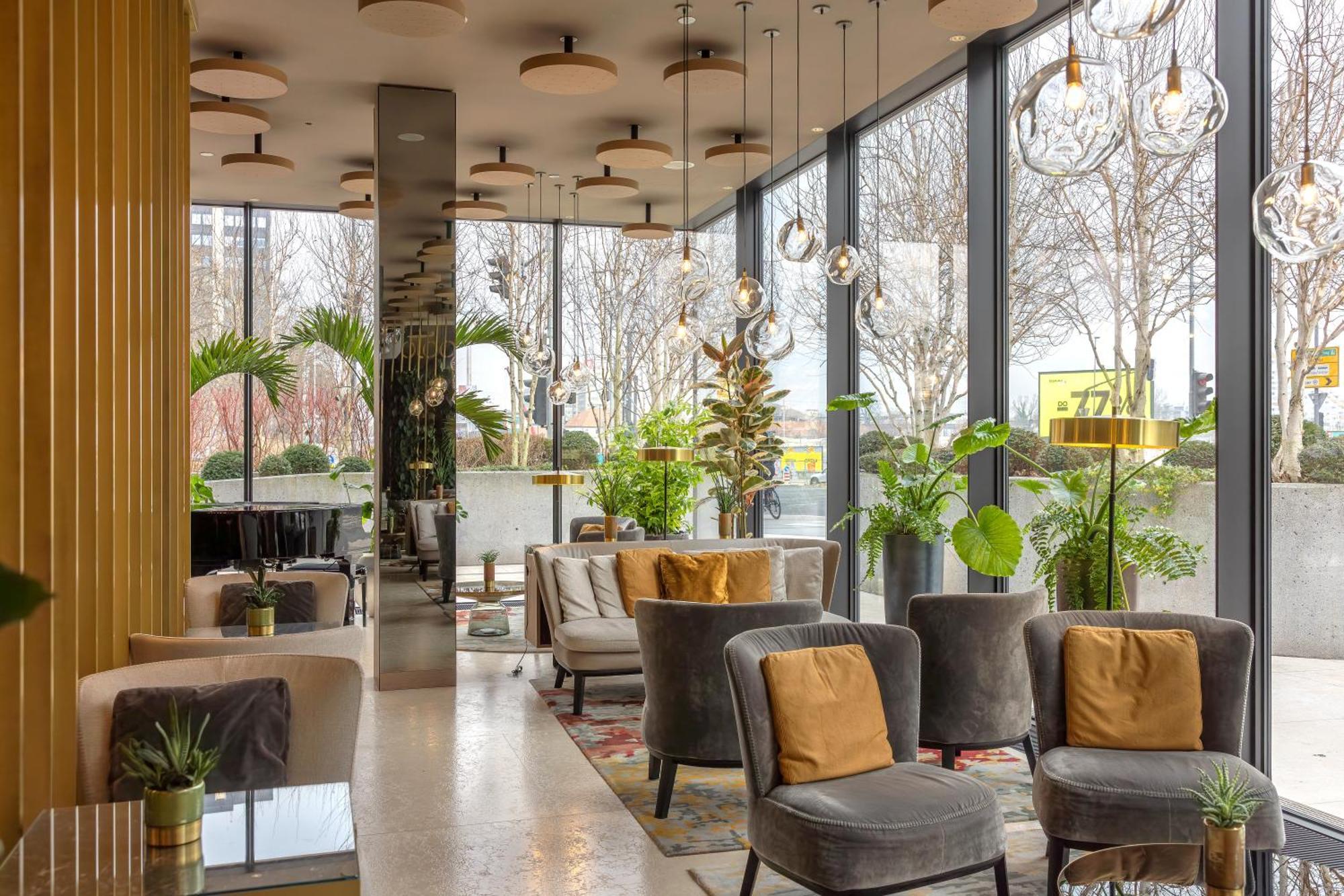 Intercontinental - Ljubljana By Ihg Hotel Exterior foto The lobby of the hotel